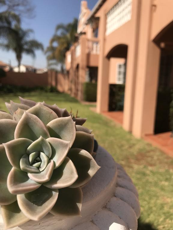 The Elegant Lodge Menlo Park Pretoria Exterior photo